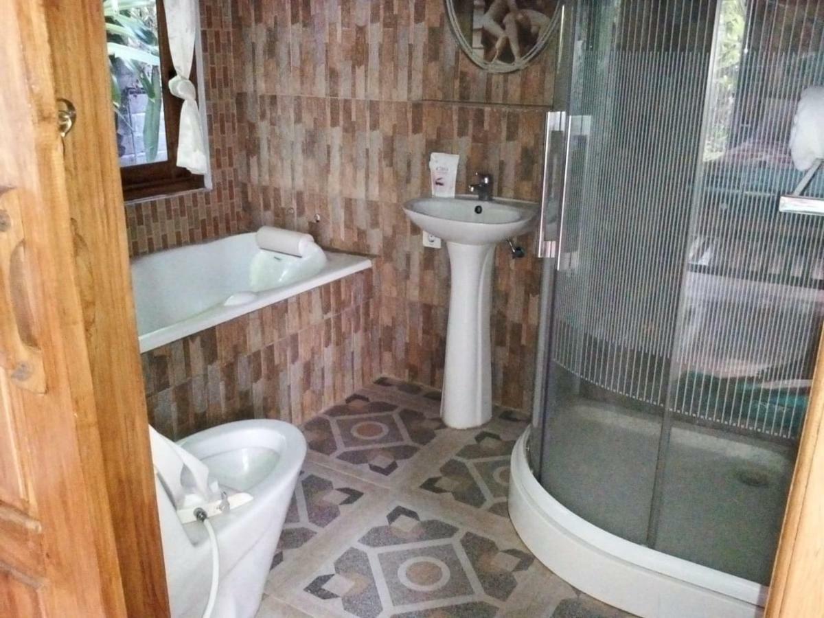 Barclona Lovina Apartemen